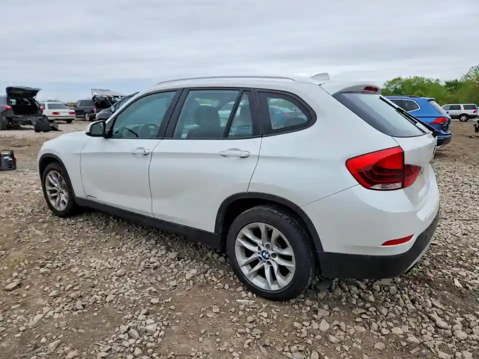 WBAVL1C59FVY31810 2015 BMW X1-1