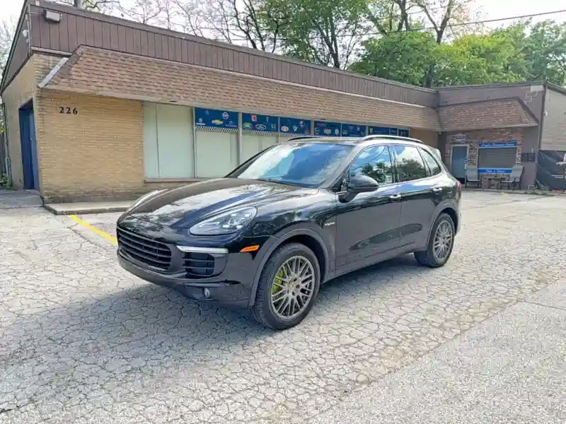 WP1AE2A29GLA17811 2016 PORSCHE CAYENNE-1
