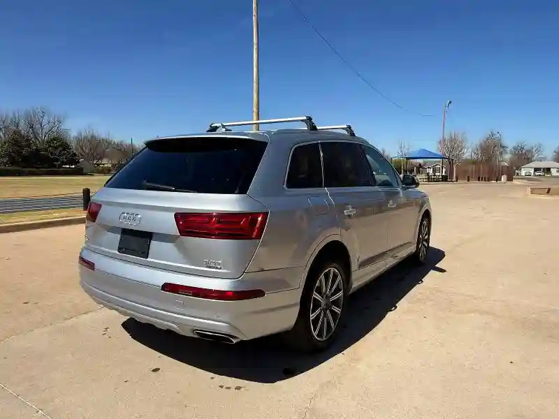 WA1LAAF72JD046552 2018 AUDI Q7-3