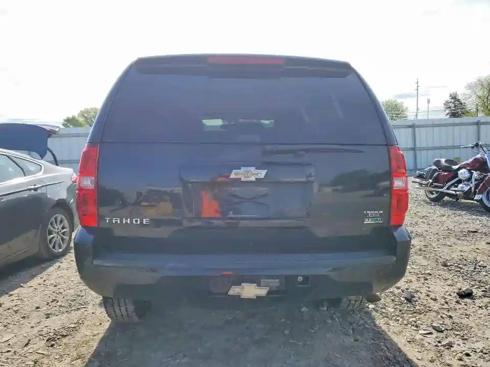 1GNSKAE00BR115575 2011 CHEVROLET TAHOE-5