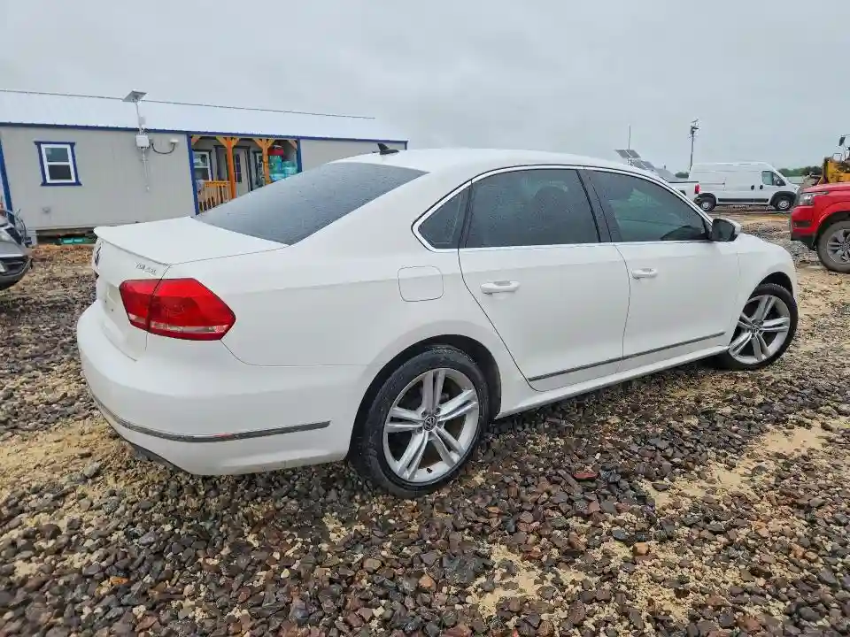 1VWCN7A37EC010205 2014 VOLKSWAGEN PASSAT-2