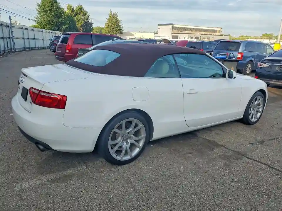 WAUAFAFH9BN017341 2011 AUDI A5-2