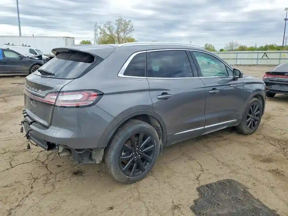 2LMPJ8K92PBL23822 2023 LINCOLN NAUTILUS-2