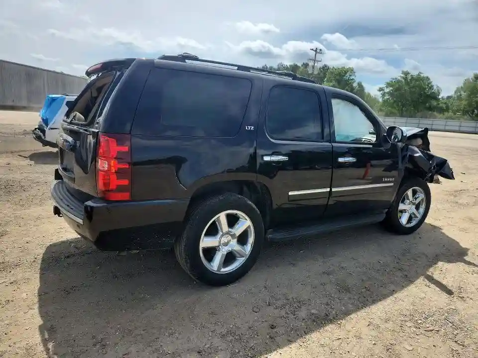 1GNSCCE01DR253296 2013 CHEVROLET TAHOE-2