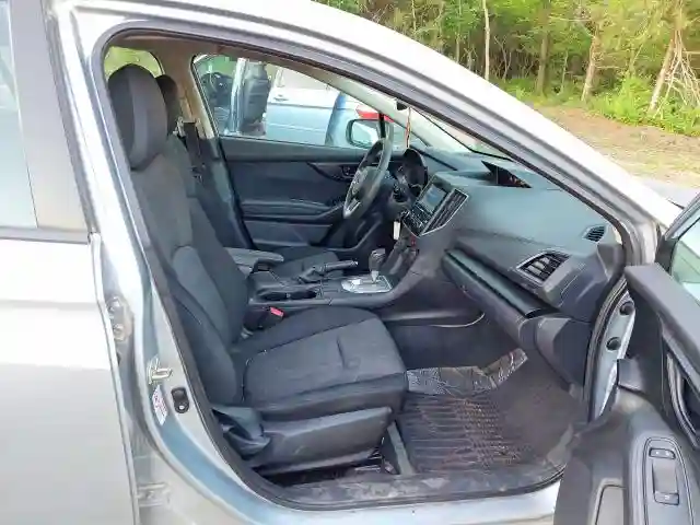4S3GTAA62H3706900 2017 SUBARU IMPREZA-4