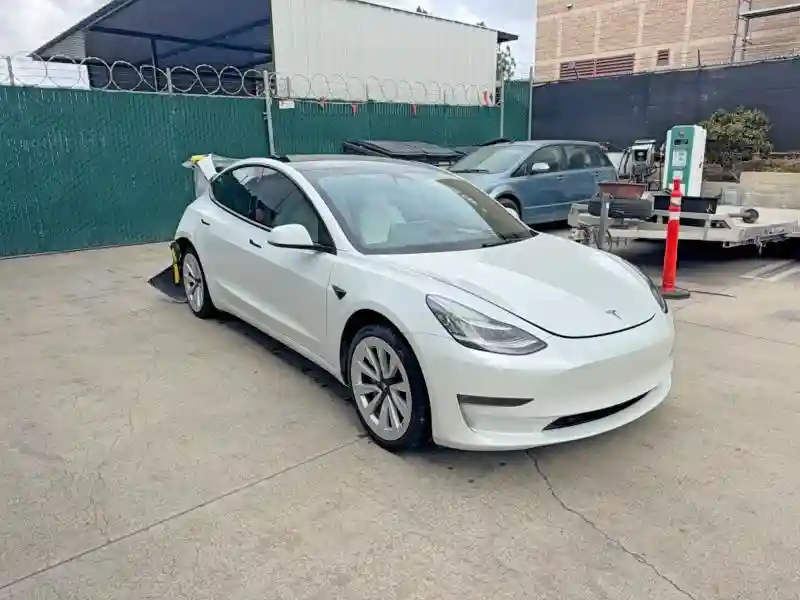 5YJ3E1EB1NF241508 2022 TESLA MODEL 3-0