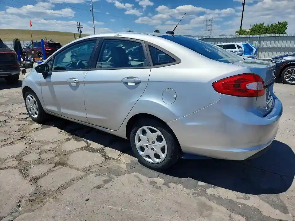 3FADP4AJ5CM170762 2012 FORD FIESTA-1