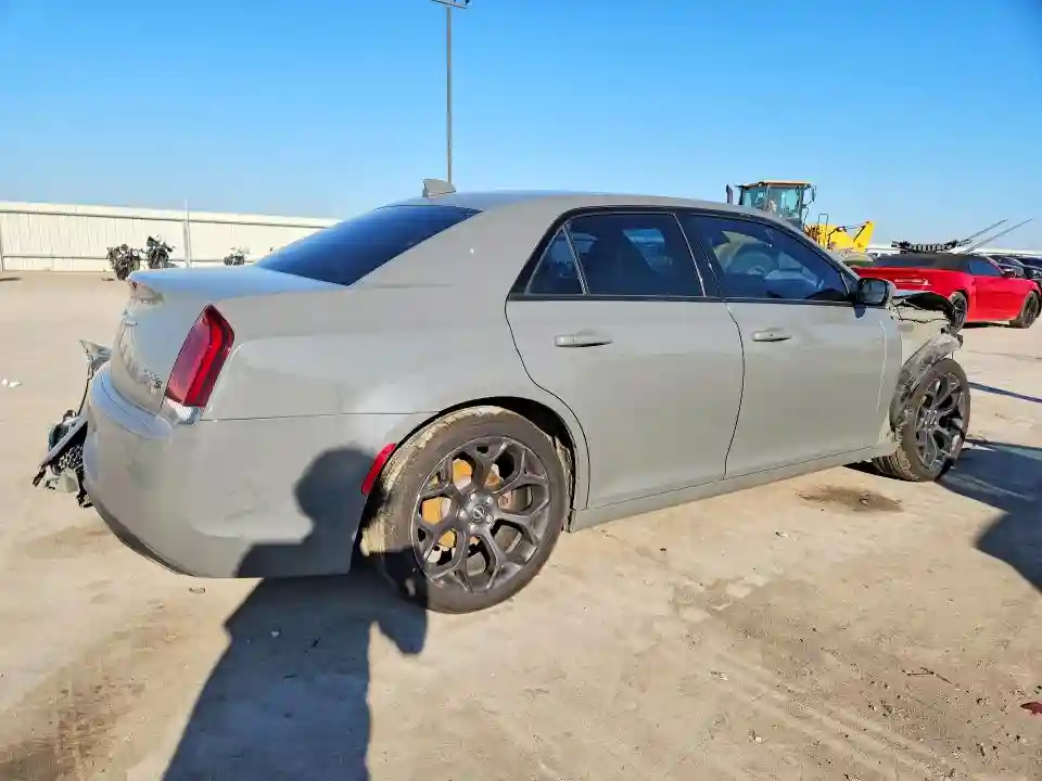 2C3CCABG4KH516112 2019 CHRYSLER 300-2