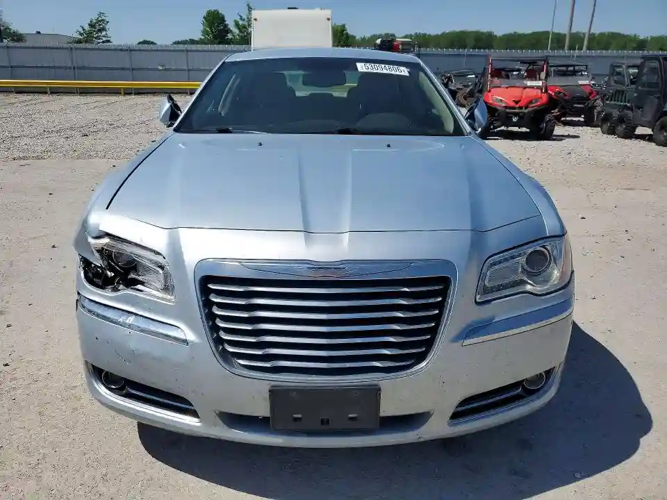 2C3CCARG1DH589897 2013 CHRYSLER 300-4