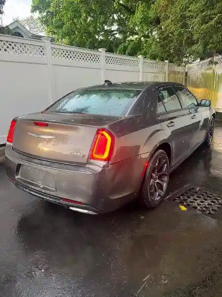 2C3CCABG5LH158682 2020 CHRYSLER 300-3