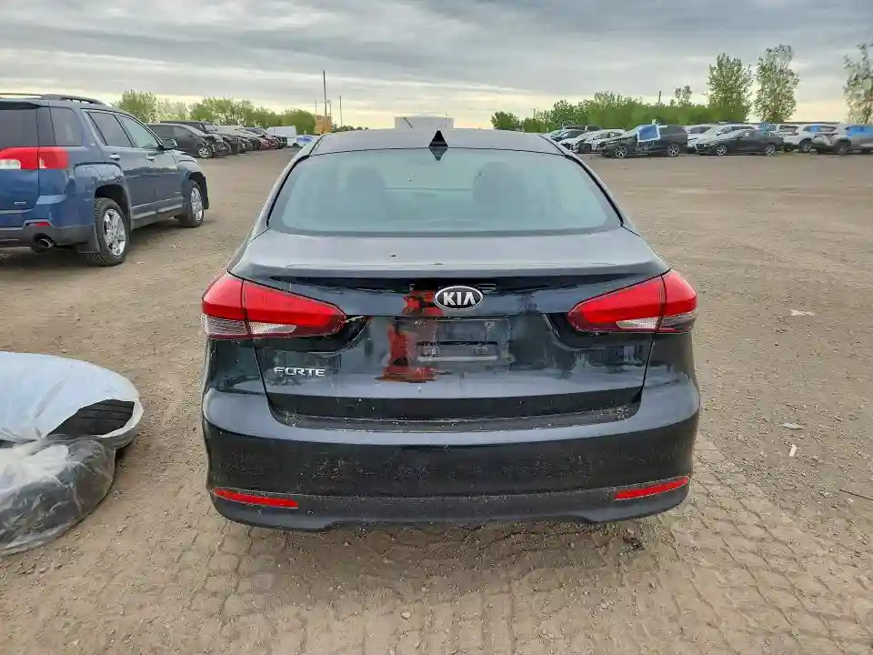 3KPFL4A7XJE181430 2018 KIA FORTE-5