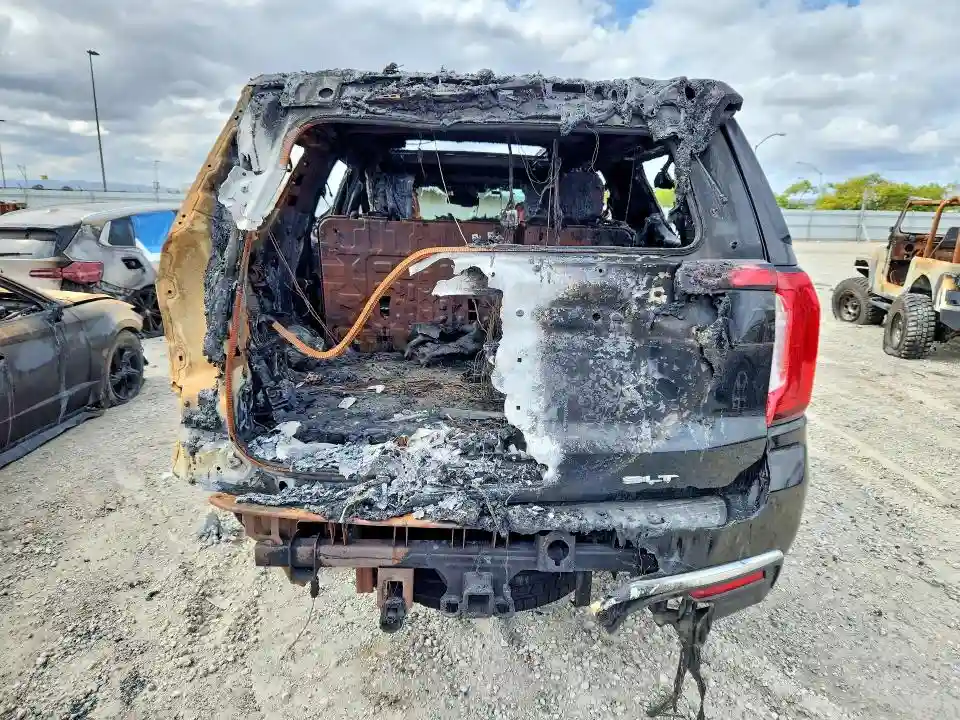 1GKS1GKT3PR475528 2023 GMC YUKON-5