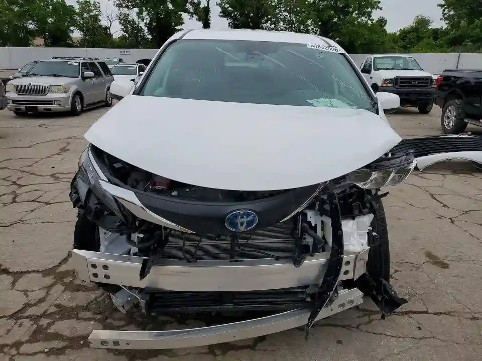 5TDKRKEC6SS256284 2025 TOYOTA SIENNA-4