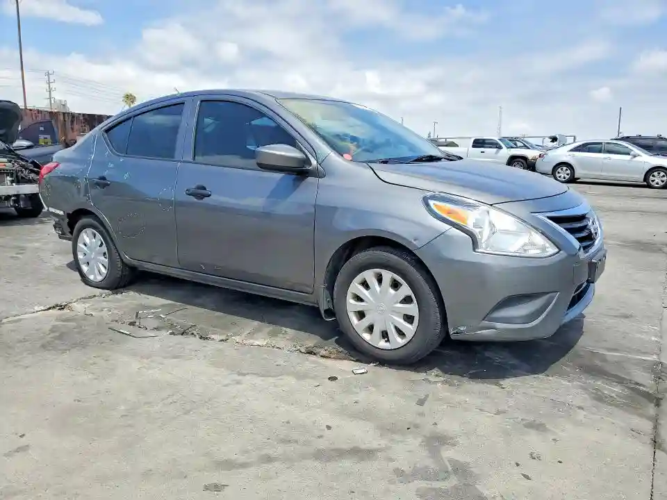 3N1CN7APXHL820249 2017 NISSAN VERSA-3