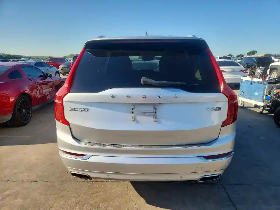 YV4A22PL8J1199706 2018 VOLVO XC90-5