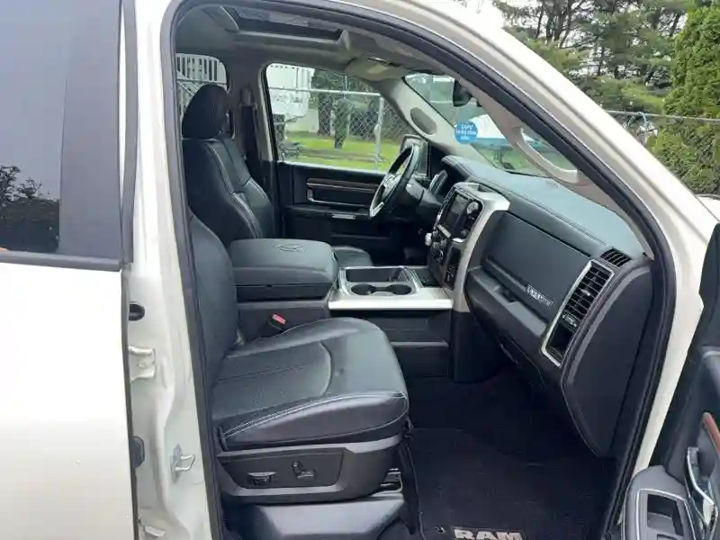 1C6RR7NM9JS254451 2018 RAM 1500-4