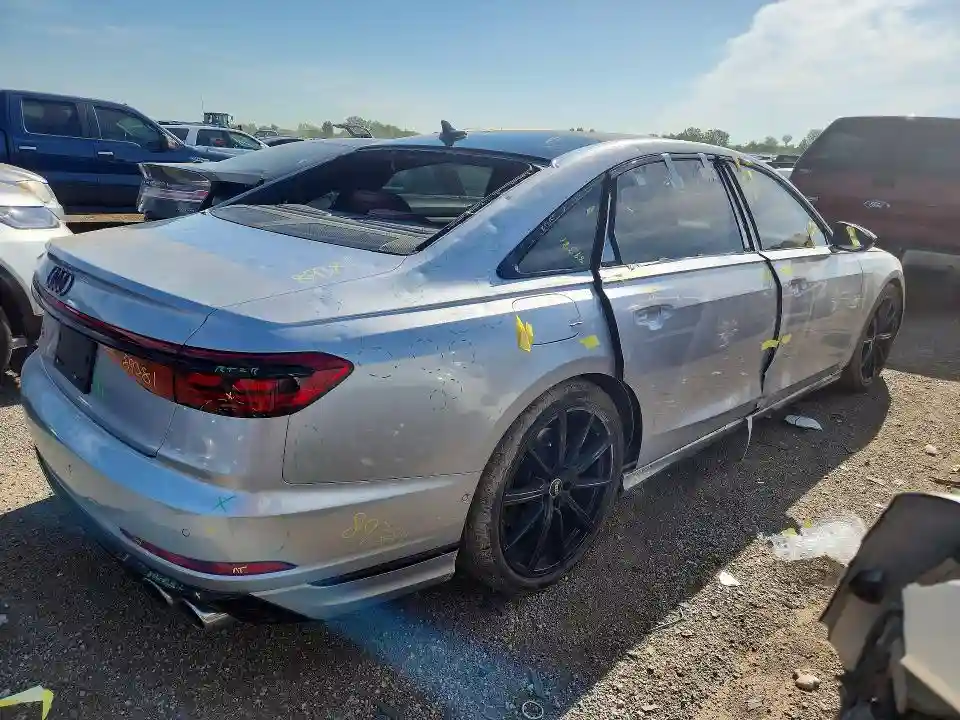 WAULSAF82RN008849 2024 AUDI S8-2