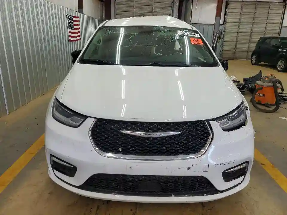 2C4RC1BG4RR119137 2024 CHRYSLER PACIFICA-4