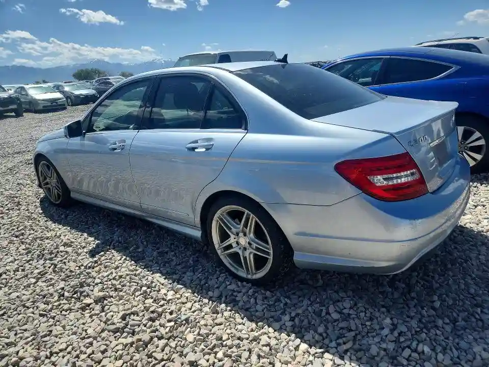 WDDGF8AB2DA818430 2013 MERCEDES-BENZ C-CLASS-1