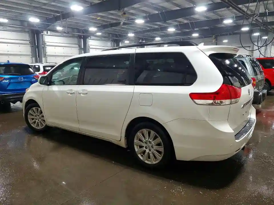 5TDDK3DC6DS066847 2013 TOYOTA SIENNA-1