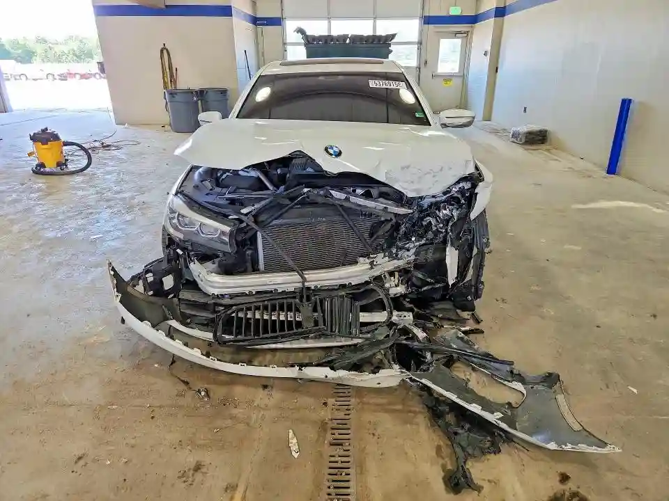 WBA7E2C5XKB216901 2019 BMW 7 SERIES-4