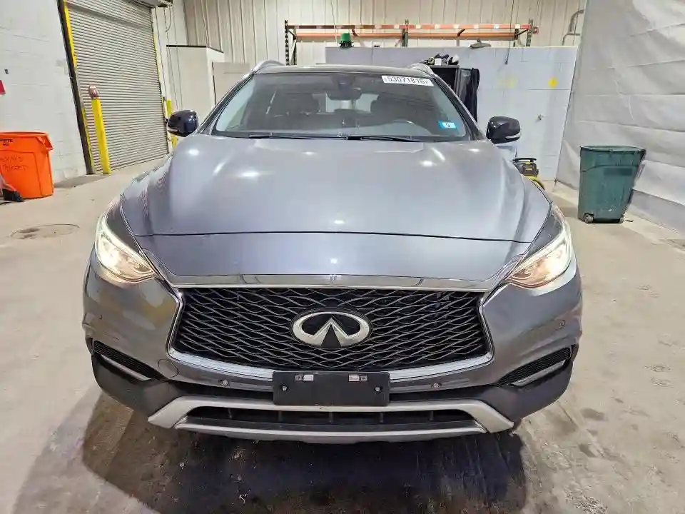 SJKCH5CR8JA058671 2018 INFINITI QX30-4