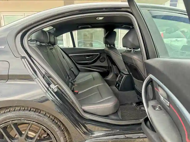 WBA8E1C55JA755929 2018 BMW 3 SERIES-5