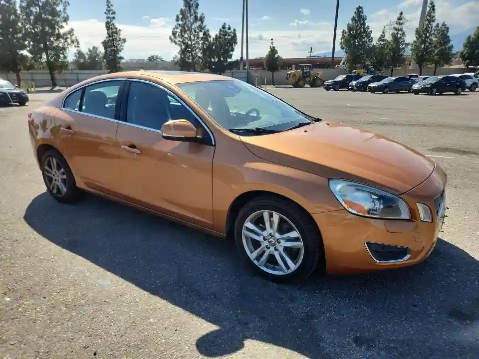 YV1612FS1D2201700 2013 VOLVO S60-3
