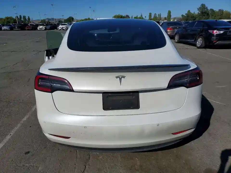 5YJ3E1EC7LF642079 2020 TESLA MODEL 3-5