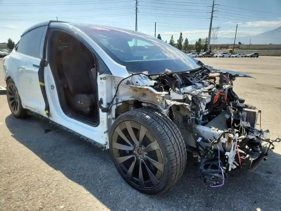 7SAXCBE53NF329793 2022 TESLA MODEL X-3