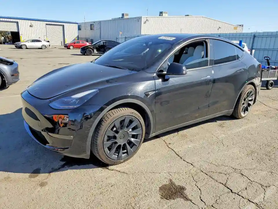 7SAYGAEE4NF554467 2022 TESLA MODEL Y-0