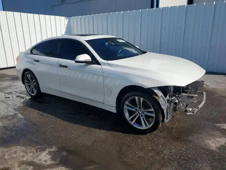 WBA4J1C59JBM10858 2018 BMW 4 SERIES-3