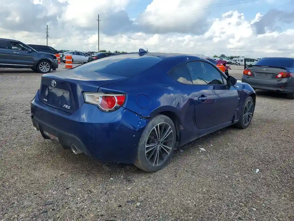 JF1ZNAA10F8709372 2015 SCION FRS-2