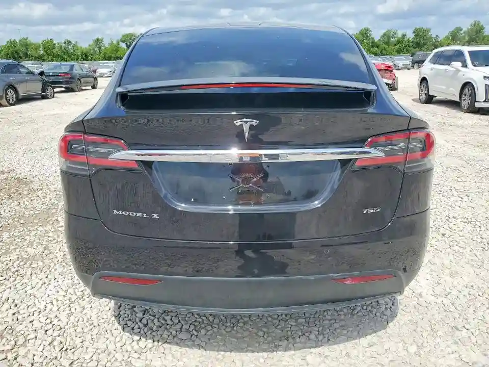 5YJXCBE26HF069008 2017 TESLA MODEL X-5