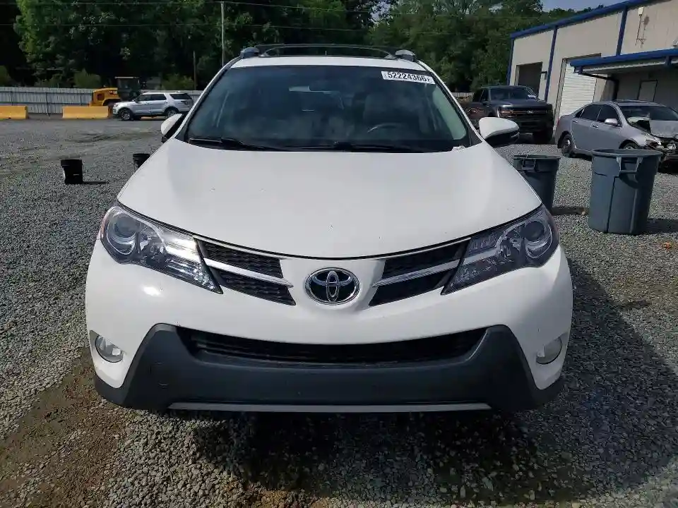 2T3WFREV1FW162743 2015 TOYOTA RAV4 XLE-4