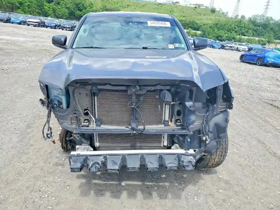 5TFSX5EN6JX059486 2018 TOYOTA TACOMA SR-4