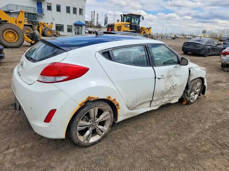 KMHTC6AD7FU241429 2015 HYUNDAI VELOSTER-2