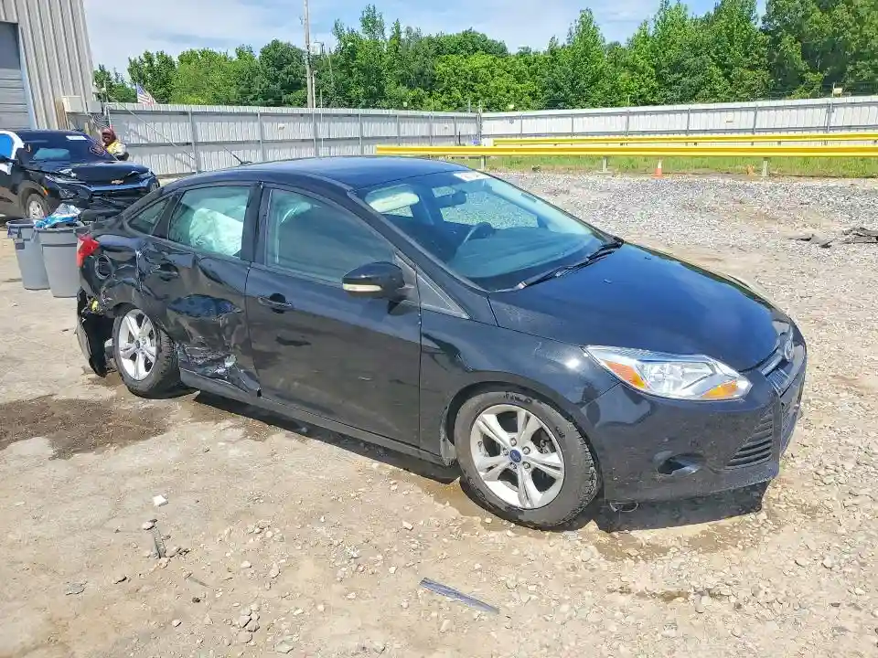 1FADP3F26EL426262 2014 FORD FOCUS-3