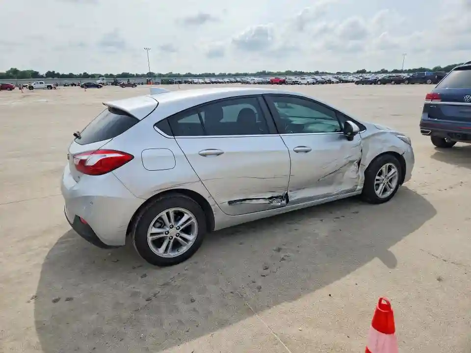 3G1BE6SM2JS633597 2018 CHEVROLET CRUZE-2
