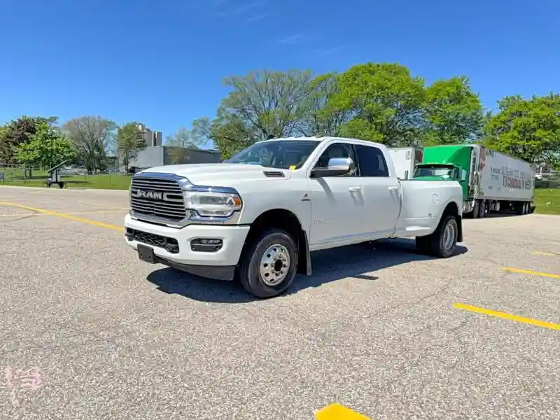 3C63RRJL1PG575320 2023 RAM 3500-1