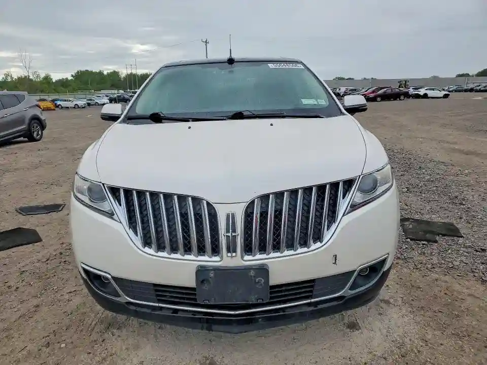 2LMDJ8JK6CBL08855 2012 LINCOLN MKX-4