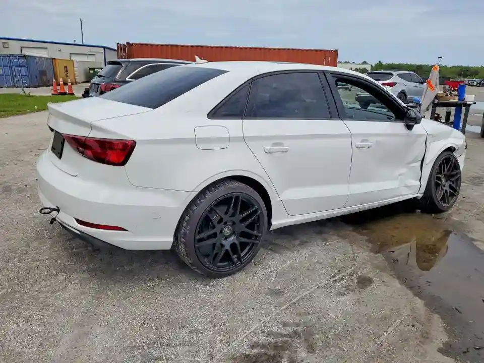 WAUAUGFF8H1042772 2017 AUDI A3-2