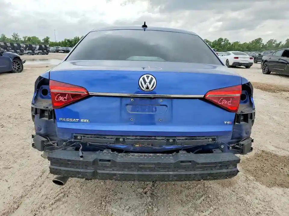 1VWCT7A3XHC062910 2017 VOLKSWAGEN PASSAT-5