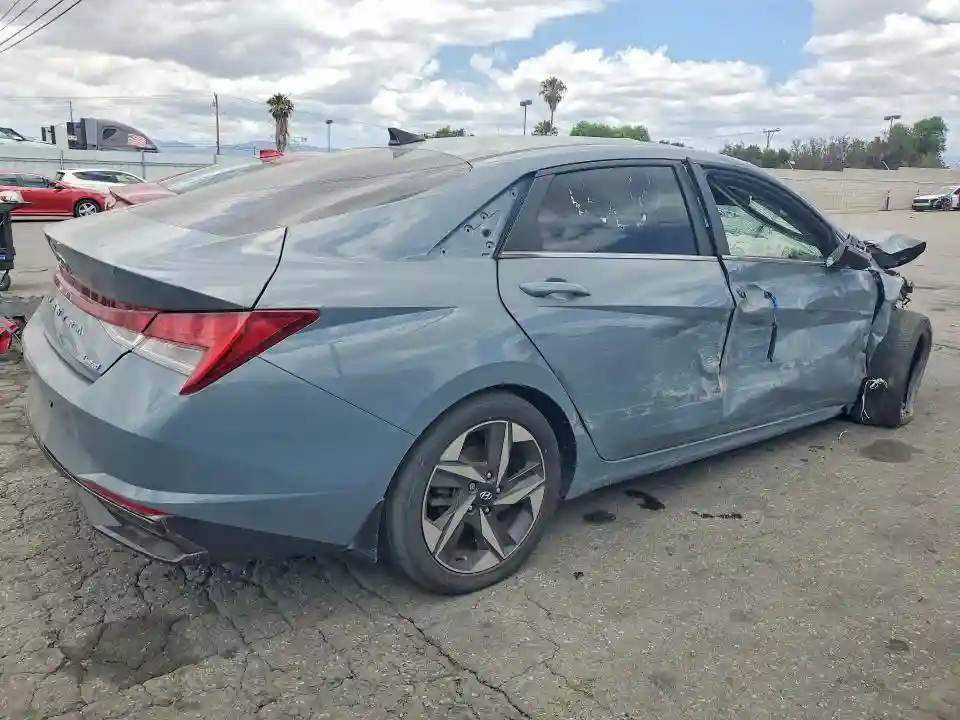 KMHLP4AG5PU454528 2023 HYUNDAI ELANTRA-2