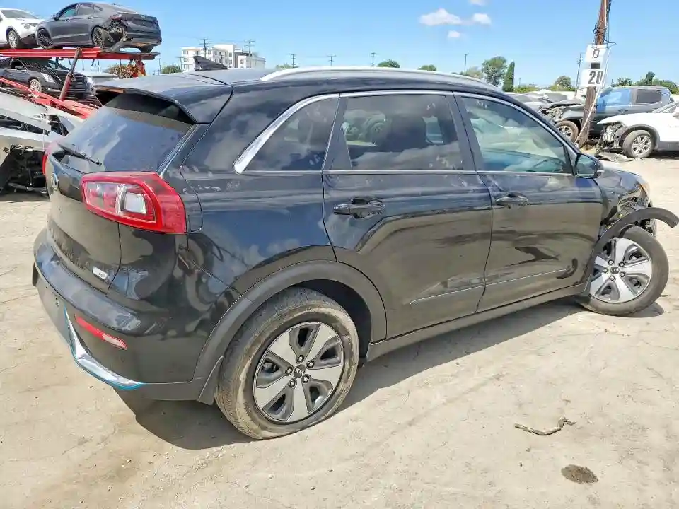 KNDCC3LD7J5160711 2018 KIA NIRO-2