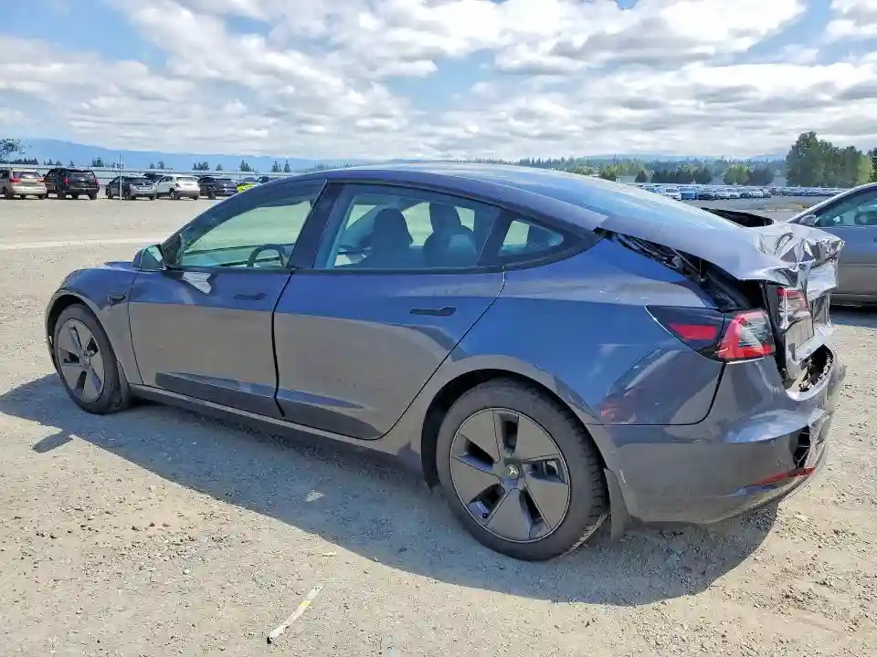 5YJ3E1EA6NF340882 2022 TESLA MODEL 3-1