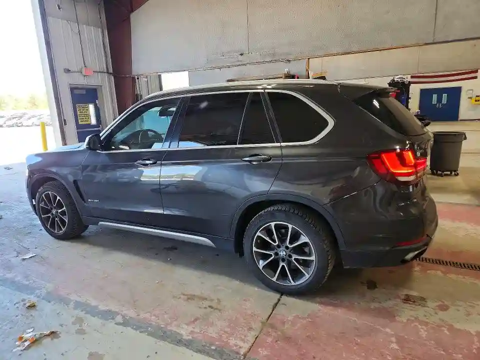 5UXKR0C50J0X86632 2018 BMW X5-1