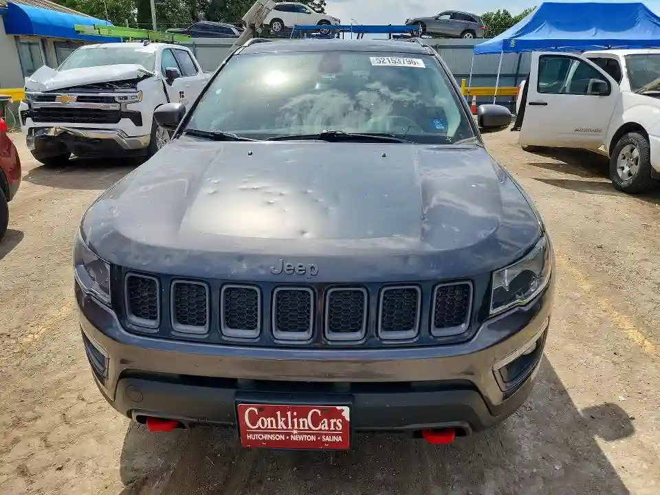3C4NJDDB4KT790382 2019 JEEP COMPASS-4