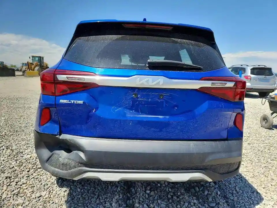 KNDEPCAAXP7359013 2023 KIA SELTOS-5