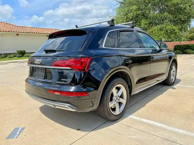 WA1AAAFY8M2003513 2021 AUDI Q5-3